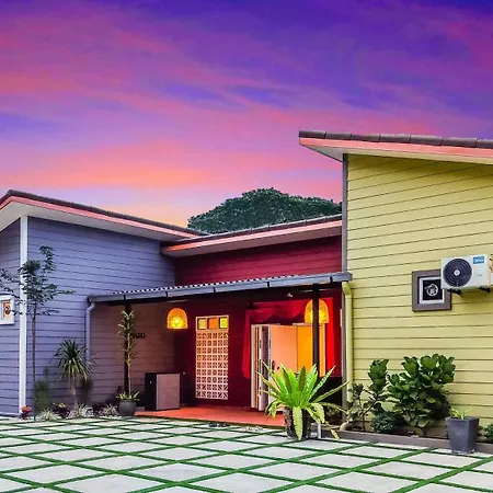 Hidden 5Br Cottage House Retreats